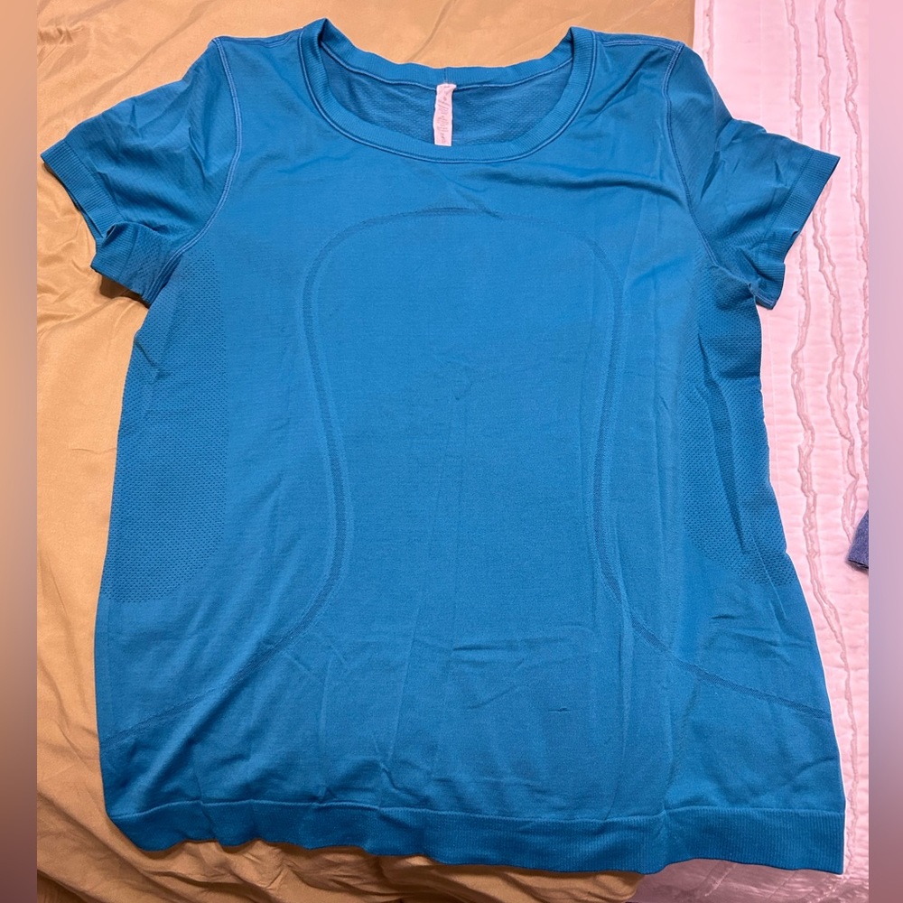 Swiftly Tech Lulu lemon Blue 10 top